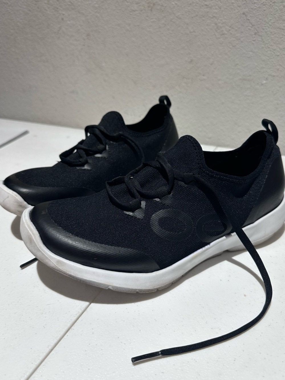 OOFOS Women's Sz 9.5 OOmg Sport LS Low Shoe Black Active Recovery